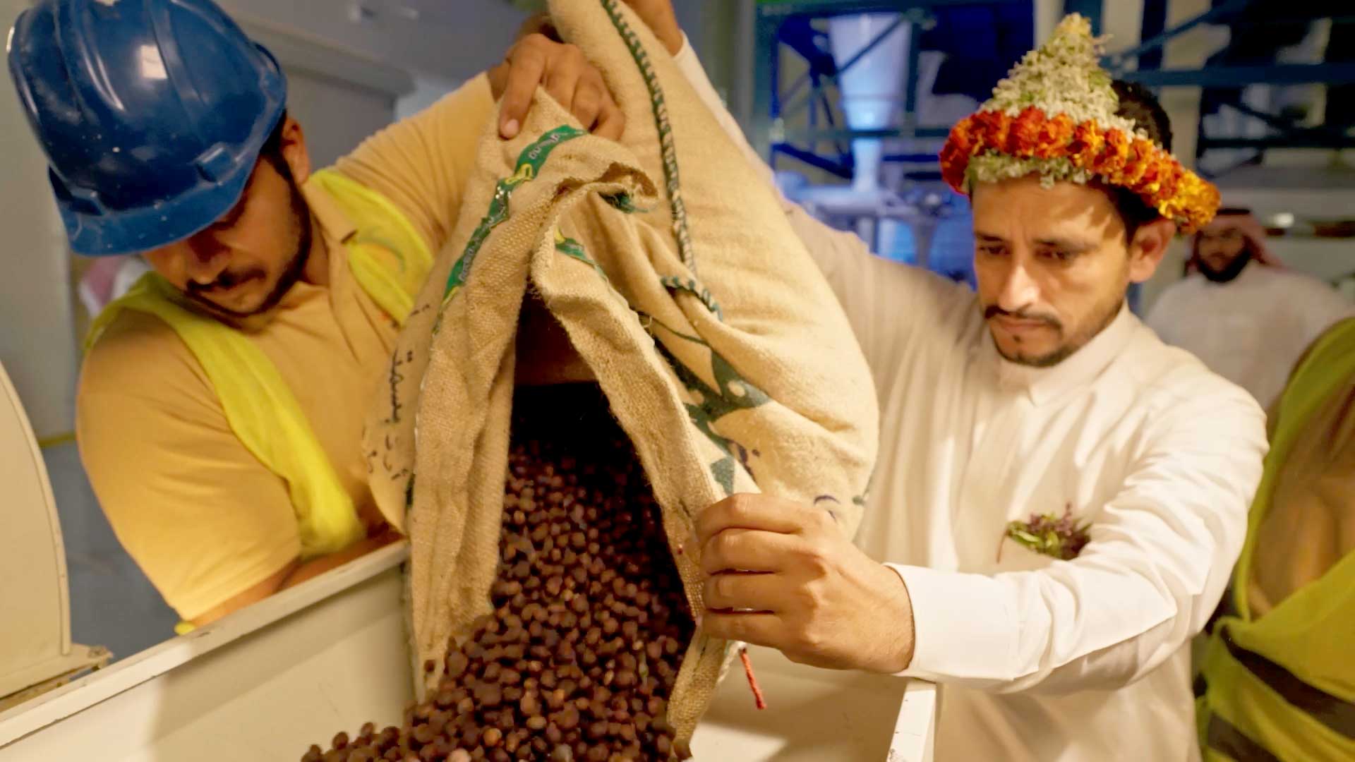 State-of-the-art machines and new processes rapidly modernized the Kingdom’s coffee industry.