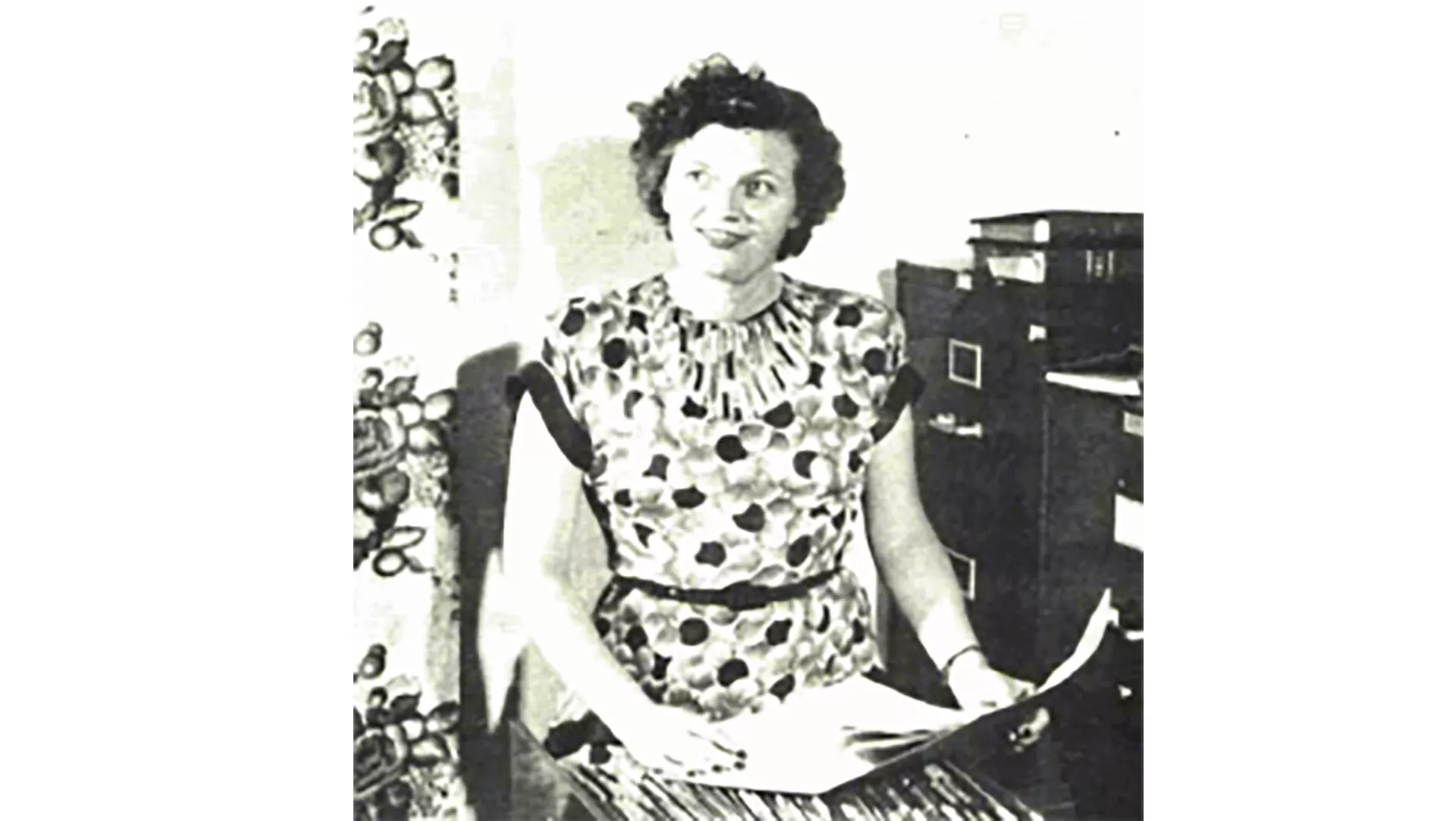 This Day in History (1954): Woman at work